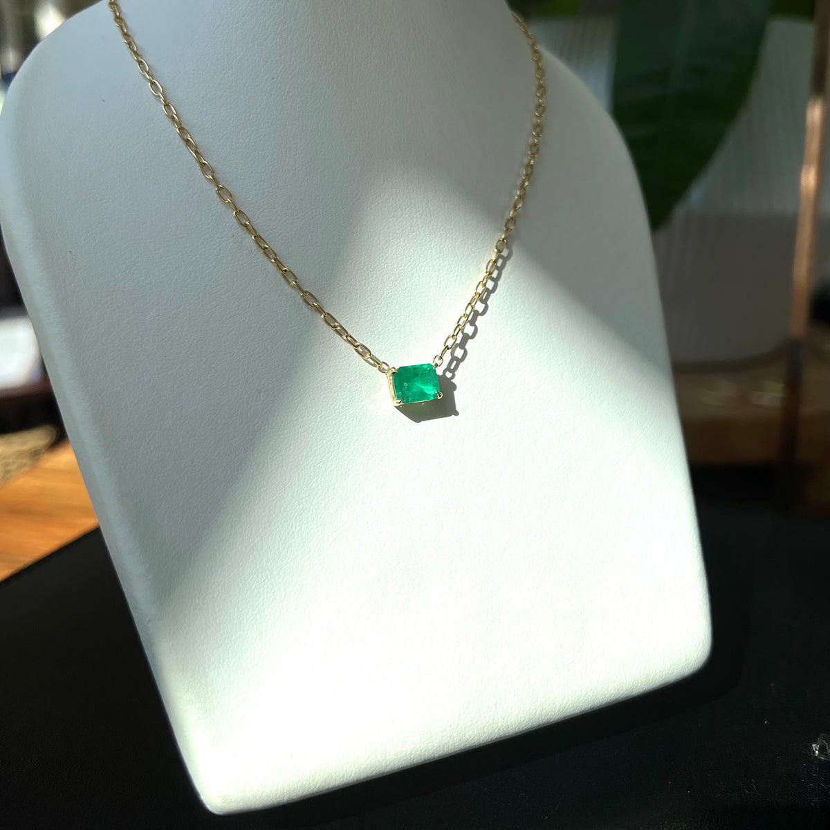COLOMBIAN EMERALD NECKLACE