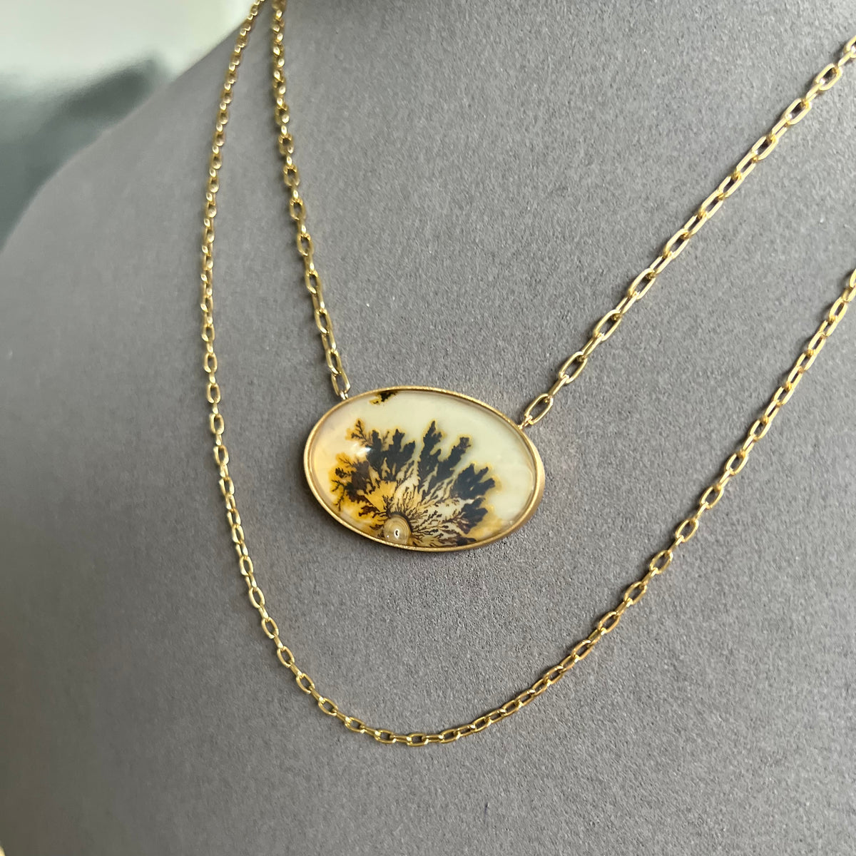 DENDRITIC AGATE NECKLACE