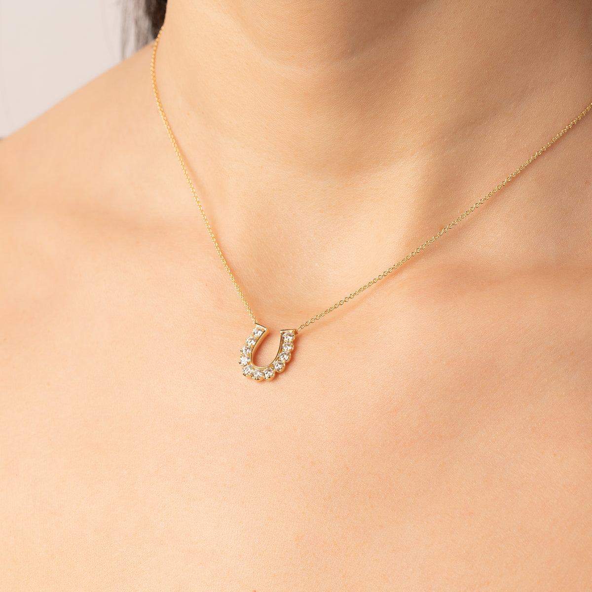 14K ROSE CLASSIC DIAMOND HORSESHOE NECKLACE